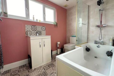 En Suite Bathroom
