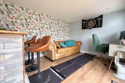 Studio/Office/Bar