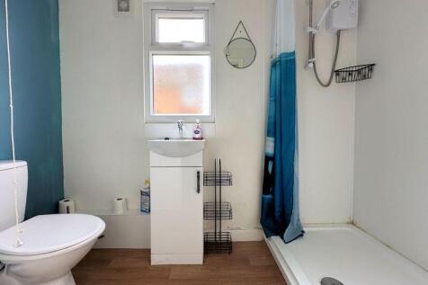 Office/Studio/Bar Shower Room