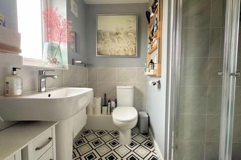 En Suite Shower Room