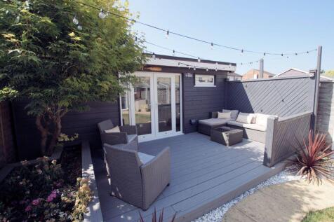 Summerhouse/Bar
