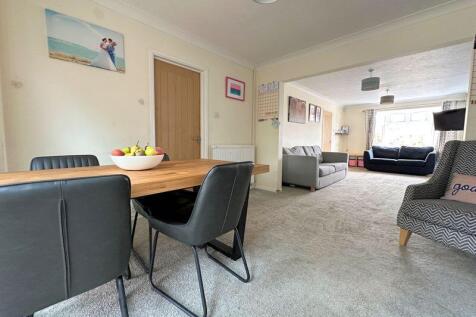 Dining Area/Lounge
