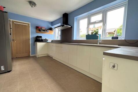 Fitted Kitchen