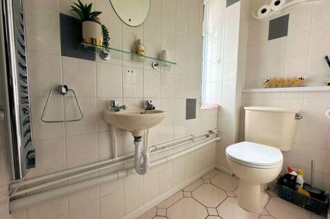 Downstairs Cloakroom