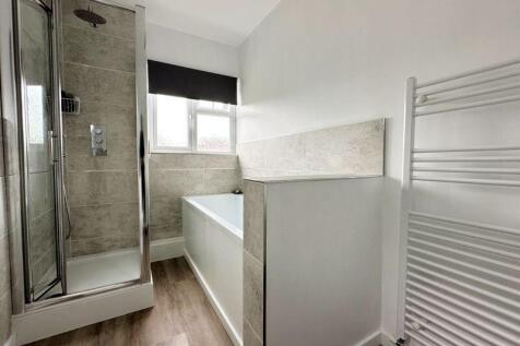 Bath &amp; Shower Room
