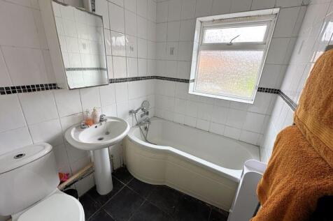 Ground Floor Bathroom