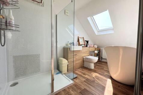 Bath &amp; Shower Room