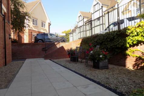 COMMUNAL GARDENS