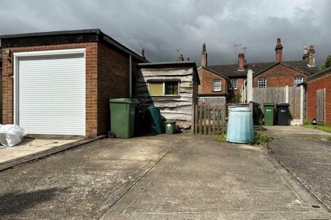DRIVEWAY AT REAR