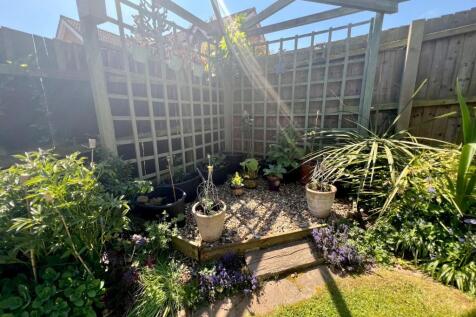 REAR GARDEN SECTION