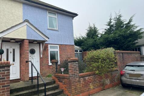 40 Warren Road Front.jpg