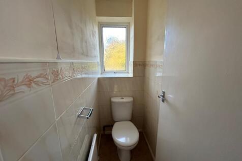 SEPARATE WC