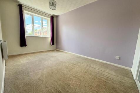 bedroom one.jpg