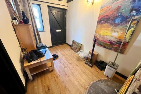 Entrance Hall/Study