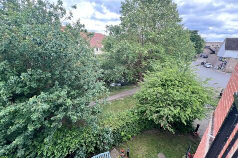 Communal gardens