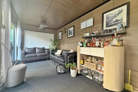 Games room/bar