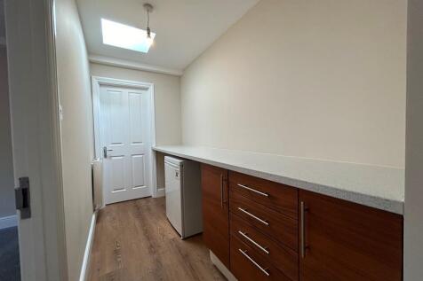 UTILITY / HALL