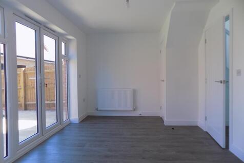 DINING AREA / FAMILY ROOM