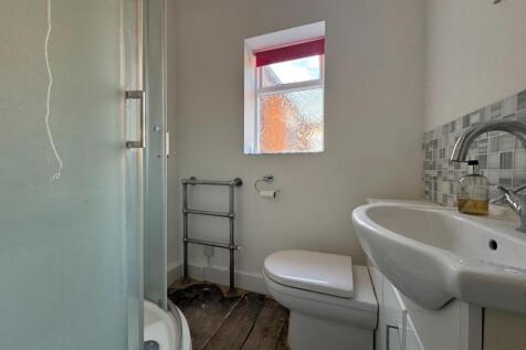 Bathroom.jpeg