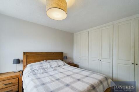 CAM02256G0-PR0162-STILL015.jpg