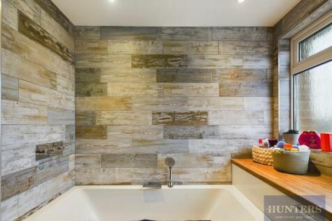 Bathroom 2.jpg