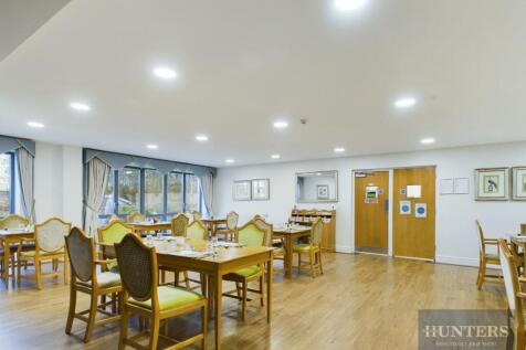 Communal Dining 3.jpg