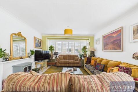 Living Room / Dining Room