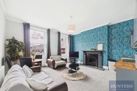 Living Room / Kitchen