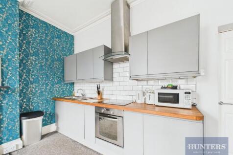 Living Room / Kitchen