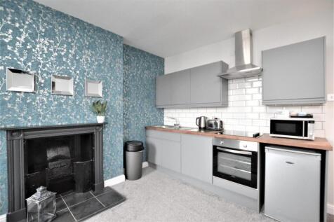 Living Room / Kitchen