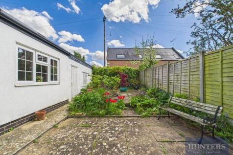 CAM02256G0-PR0315-STILL008.jpg