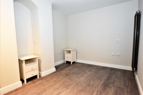 Bedroom 2.JPG