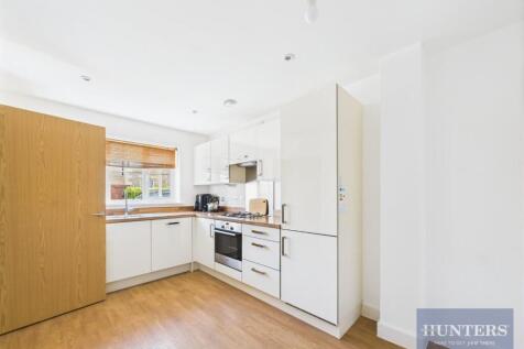 Kitchen / Dining Area