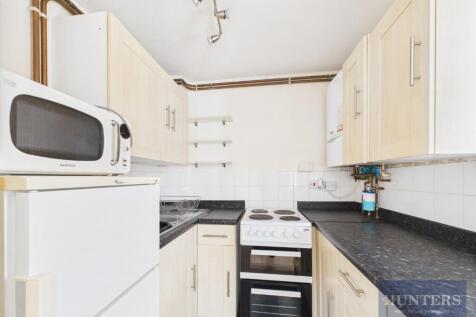 Living Area / Kitchen