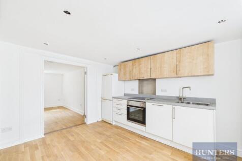 KITCHEN / LIVING AREA