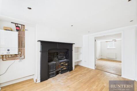 KITCHEN / LIVING AREA