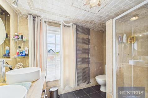 Bedroom One En-Suite