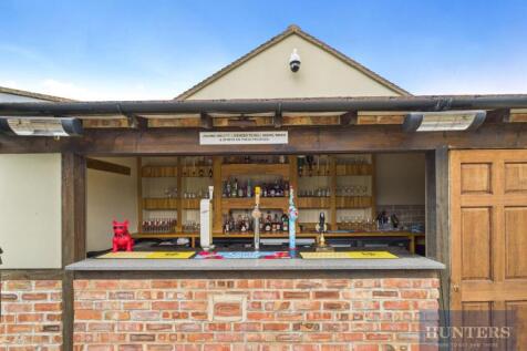 Bar Close.jpg