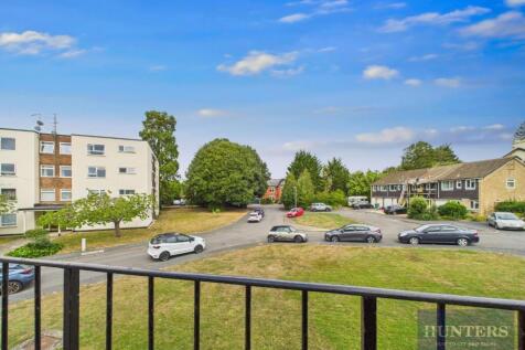 CAM02256G0-PR0397-STILL009.jpg
