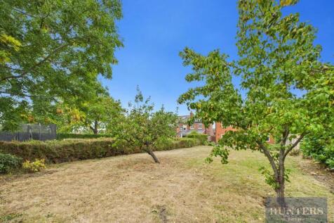 CAM02256G0-PR0398-STILL034.jpg