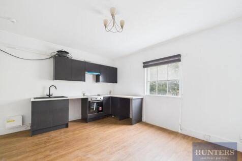 Kitchen / Living Area