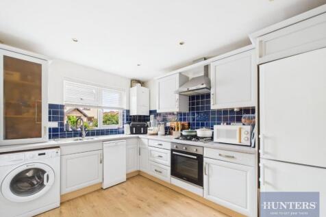 Kitchen / Dining Area
