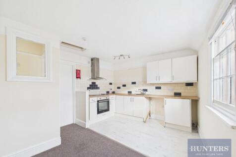 Kitchen / Dining Area