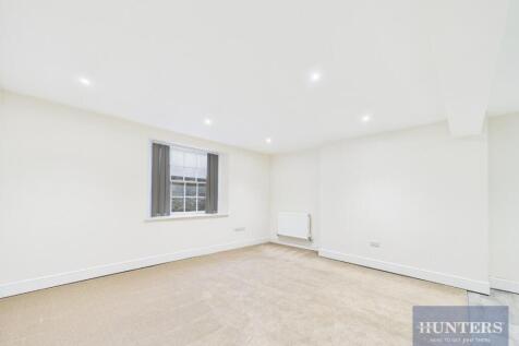 KITCHEN / LIVING AREA