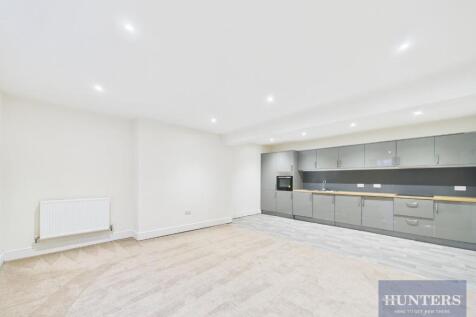 KITCHEN / LIVING AREA