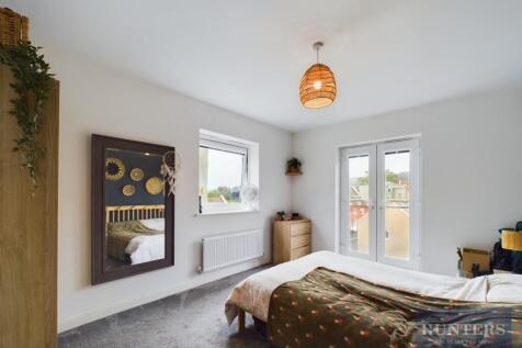 Bedroom 1 (1).jpg