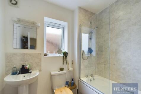 Bathroom (2).jpg