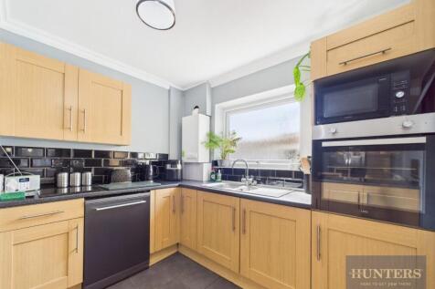 Kitchen / Dining Area