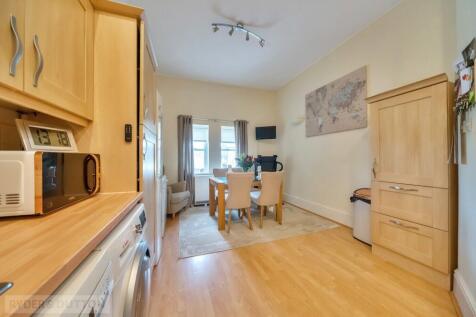 Kitchen/Lounge