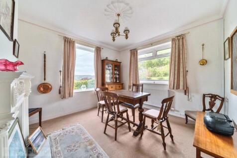 Bedroom/Dining Room